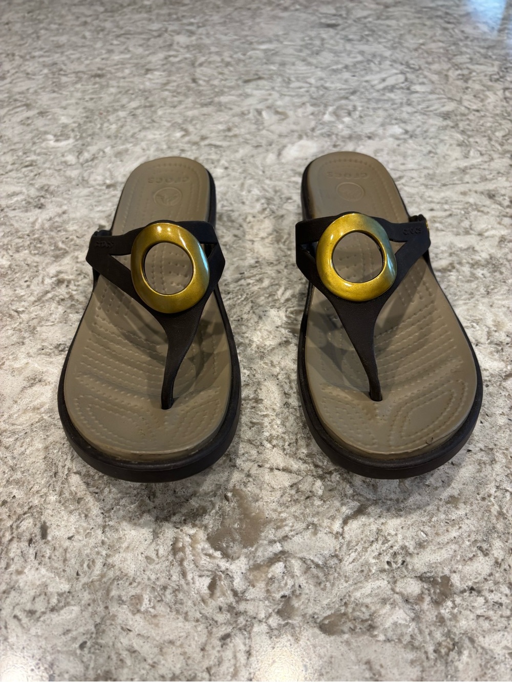 Crocs Sanrah Beveled Circle Woman’s Size 10